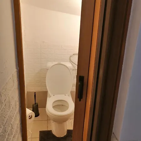 Maya's Easy Apartment